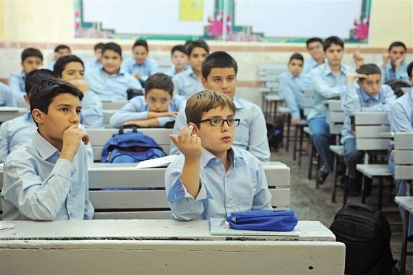 «آینده ایران در دستان ماست»؛ طنین اراده دانش‌آموزان در برابر سختی‌ها