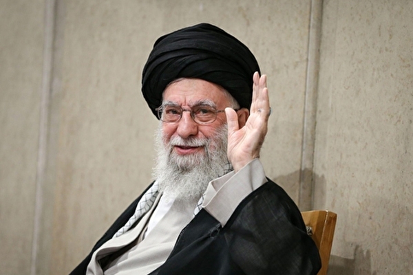 خون رهبر معظم انقلاب و فرماندهان بی‌پاسخ نخواهد ماند