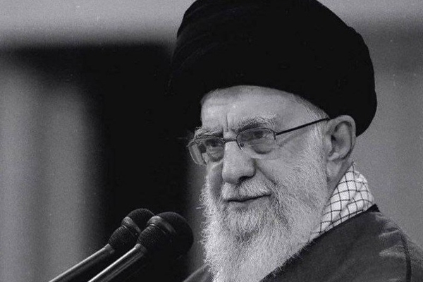 سایه‌بان امید فرو ریخت/ غربتی که عزم را برای ادامه راه دوچندان کرد