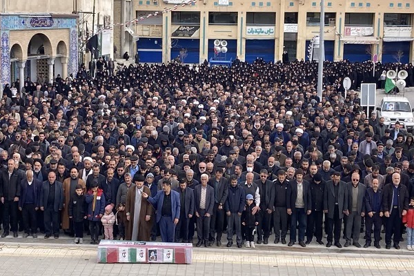 آیین تشییع پیکر شهید حمله تروریستی آمریکایی اسرائیلی در شهرکرد برگزار شد