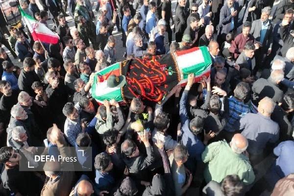 تشییع پیکر سردار شهید «سید جلالالدین توسلمند» در سوق تشییع پیکر سردار شهید «سید جلالالدین توسلمند» در سوق