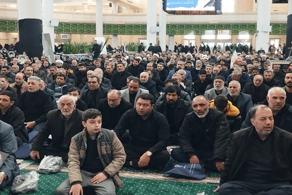 مراسم بزرگداشت رهبر انقلاب در زنجان برگزار شد