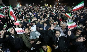 تصاویر/  شب دوم حضور مردم اصفهان در میدان‌های شهر اصفهان در خونخواهی امام شهید