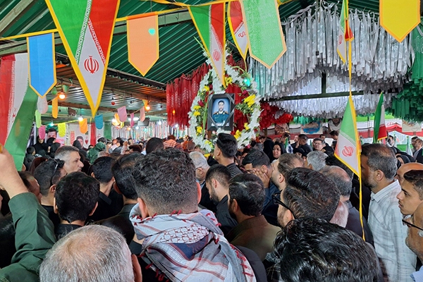 فیلم/ تشییع و تدفین پیکر ۲ شهید حملات آمریکایی صهیونیستی در اهواز