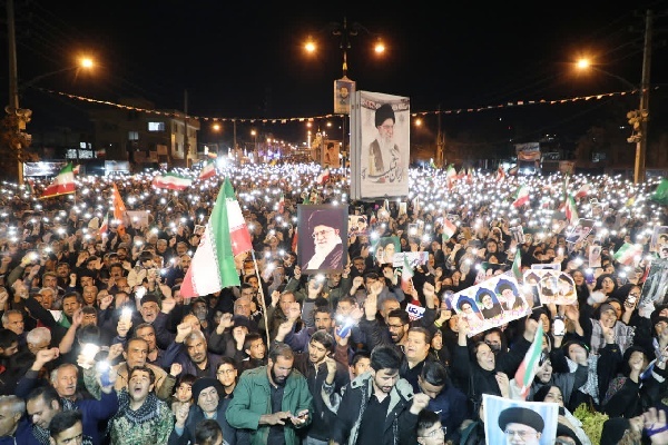 تصاویر/ سومین شب عزاداری مردم یاسوج در سوگ شهادت رهبر معظم انقلاب