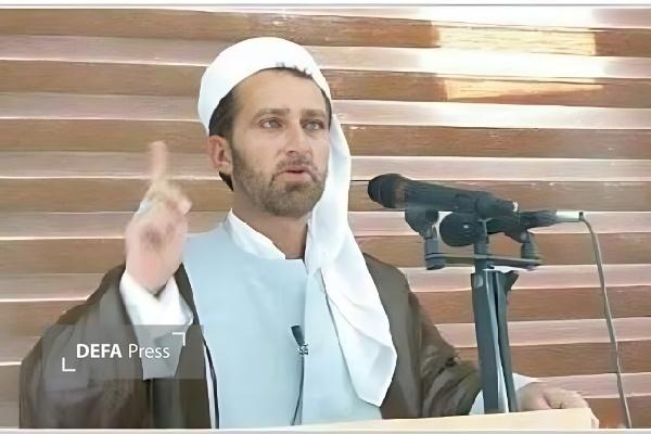 امام جمعه اهل سنت قروه: ملت ایران یک وجب از خاک میهن را واگذار نخواهد کرد