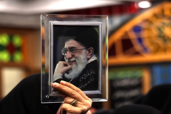 سنگر ایمانِ مردم در وداع با رهبرِ شهید؛ حضوری که از هر موشکی سنگین‌تر بود