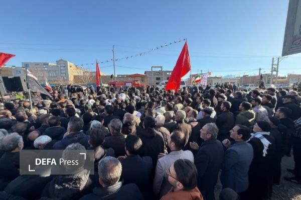 تشییع پیکر مطهر سرهنگ شهید «مهدی پیری» در روستای دینارآباد + تصاویر