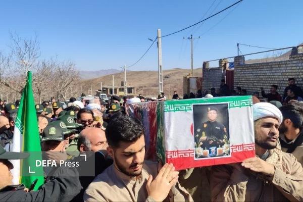 تشییع پیکر شهید «احمدرضا علیمحمدی» در روستای درهچنار ملایر + تصاویر تشییع پیکر شهید «احمدرضا علیمحمدی» در روستای درهچنار ملایر + تصاویر