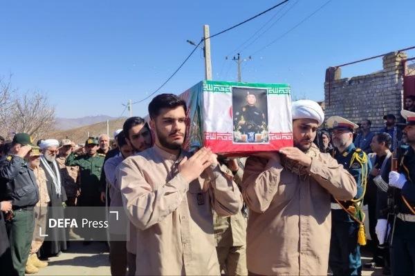 تشییع پیکر شهید «احمدرضا علیمحمدی» در روستای درهچنار ملایر + تصاویر تشییع پیکر شهید «احمدرضا علیمحمدی» در روستای درهچنار ملایر + تصاویر