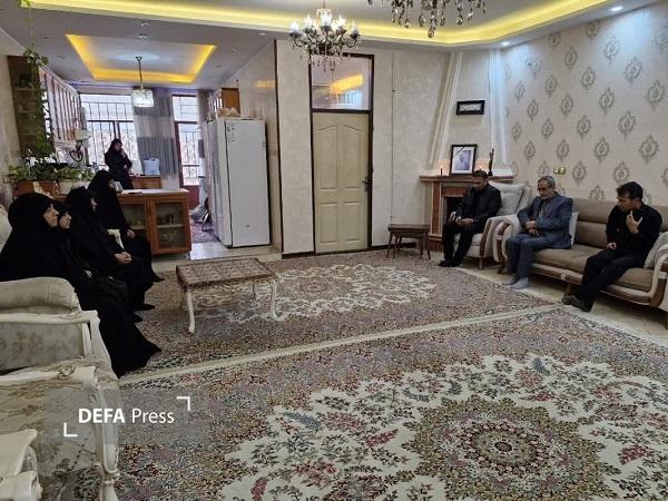 دیدار مدیرکل بنیاد استان کرمان با خانواده شهدای جنگ رمضان+تصاویر دیدار مدیرکل بنیاد استان کرمان با خانواده شهدای جنگ رمضان+تصاویر
