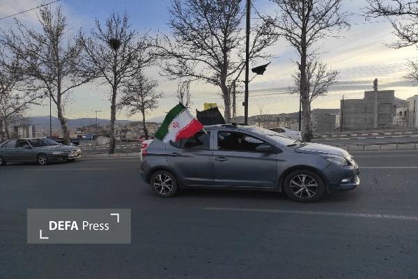 کاروان خودرویی مردم کردستان در حمایت از رزمندگان اسلام برگزار شد کاروان خودرویی مردم کردستان در حمایت از رزمندگان اسلام برگزار شد