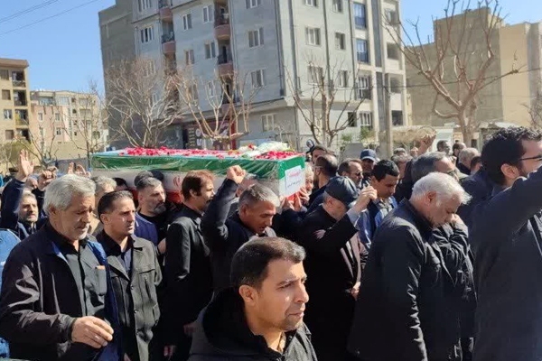 تصاویر/ تشییع پیکر شهید «مهدی شاه کرمی» در فردیس