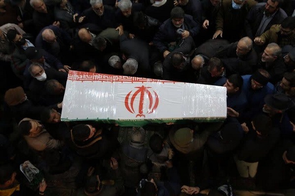 پیکر شهید «ابوالفضل علی‌بیگی‌بنی» در شهرکرد تشییع می‌شود