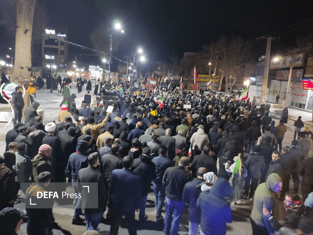 وداع مردم خمین با ۴ شهید جنگ رمضان