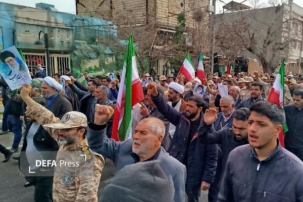 تشییع شهید اهل سنت جنگ تحمیلی در تایباد+ تصاویر