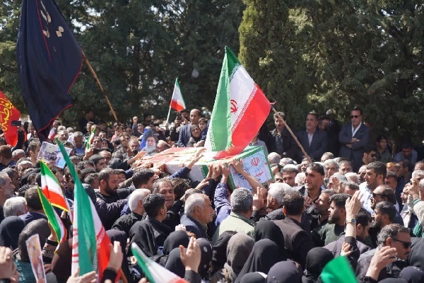 تصاویر/ تشییع باشکوه شهیدان «امین اورنگ» و «علیرضا آزم» در یاسوج