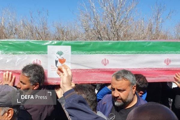 تشییع پیکر شهید «علیرضا چراغعلی» در شهر سرکان + تصاویر