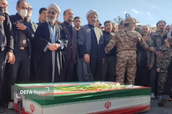 تشییع پیکر دو شهید حمله تروریستی آمریکا و رژیم صهیونیستی در نهاوند + تصاویر