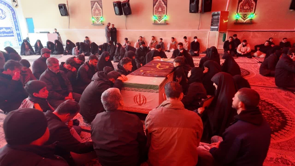 تصاویر/ وداع خانواده سه شهید اقتدار و امنیت در موکب شهدای گمنام اراک