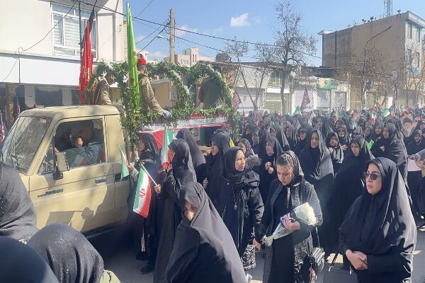 فیلم/تشییع پیکر سه شهید در زنجان