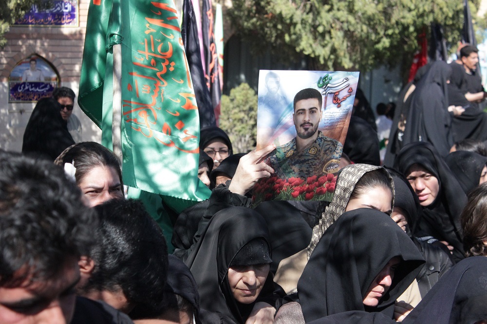 تصاویر/ تشییع پیکر مطهر شهیدان وطن در اراک