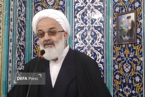 امام جمعه آرادان: خون امام شهید مسیر وحدت و مقاومت را روشن‌تر کرد