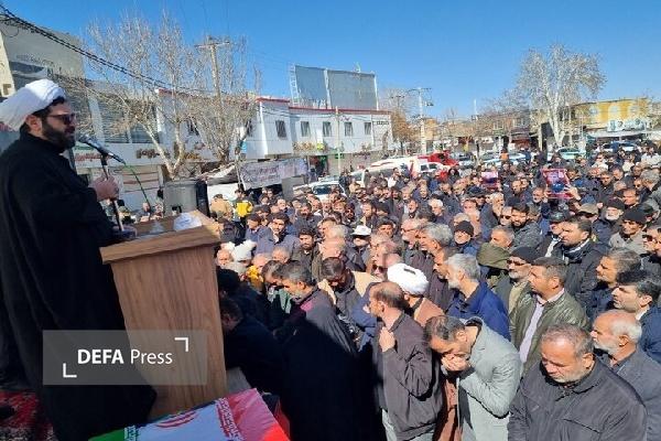 امام جمعه قروه: ملت ایران تا آخرین نفس در برابر دشمنان ایستادگی می‌کند