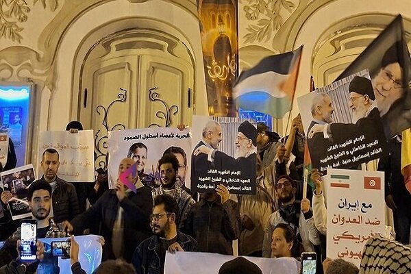 تونسی‌ها در حمایت از ایران راهپیمایی کردند
