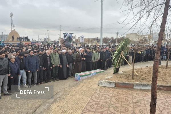 تشییع شهید «احمد یادگاری» در روستای کردآباد + تصاویر