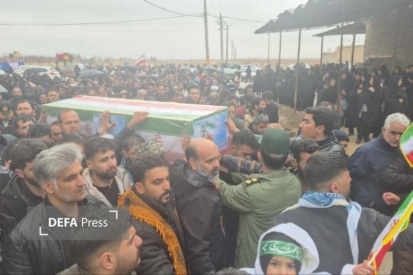 تشییع شهید «احمد یادگاری» در روستای کردآباد + تصاویر