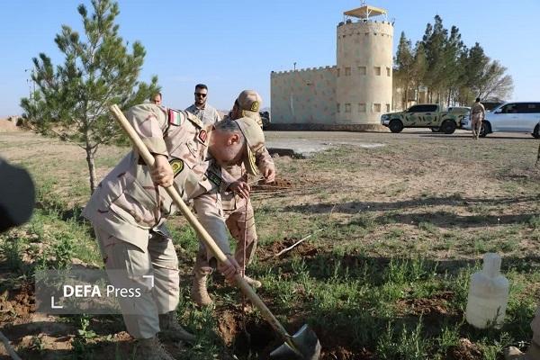 غرس نهال بنام سیدالشهدای انقلاب اسلامی در صفر مرزی+ تصاویر غرس نهال بنام سیدالشهدای انقلاب اسلامی در صفر مرزی+ تصاویر