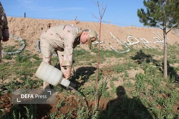 غرس نهال بنام سیدالشهدای انقلاب اسلامی در صفر مرزی+ تصاویر غرس نهال بنام سیدالشهدای انقلاب اسلامی در صفر مرزی+ تصاویر