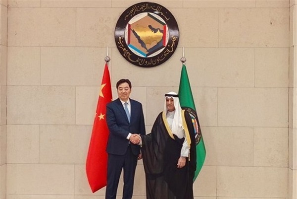 دیدار فرستاده ویژه چین با دبیرکل شورای همکاری خلیج فارس