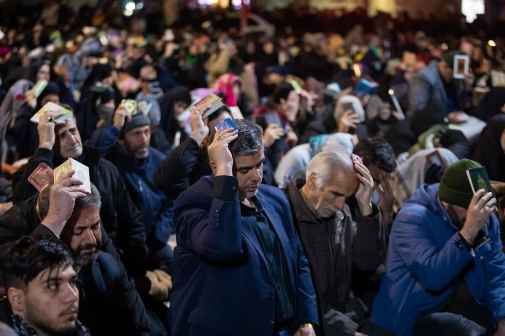 تصاویر/ احیای شب نوزدهم ماه رمضان در میدان شهدای اراک