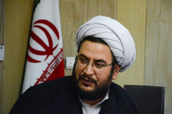 رهبر جدید انقلاب، فقیهی خوش‌فکر و خودساخته است