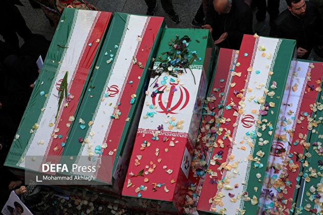 تشییع پیکر ۱۶ شهید حملات آمریکایی - صهیونی در قم