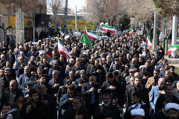 بیعت مردم شهرکرد با رهبر جدید انقلاب