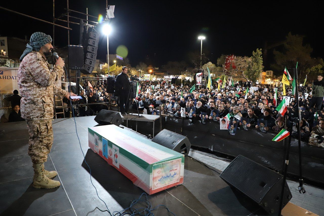 تصاویر/ مراسم شبی با شهید والامقام علی اسفندانی