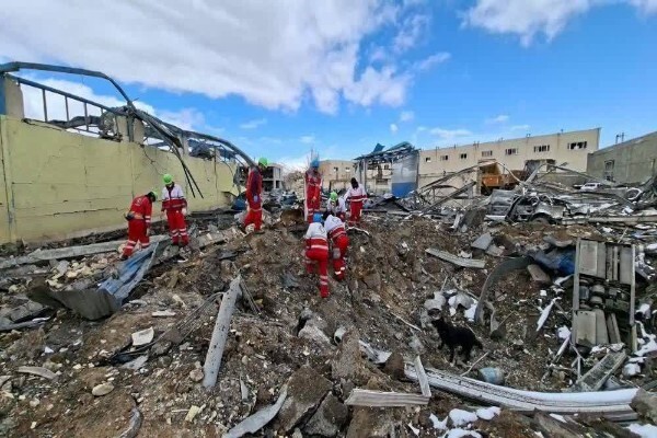 حمله موشکی به منازل مسکونی شهرک آزادگان زنجان و شهادت ۲ بانوی زنجانی