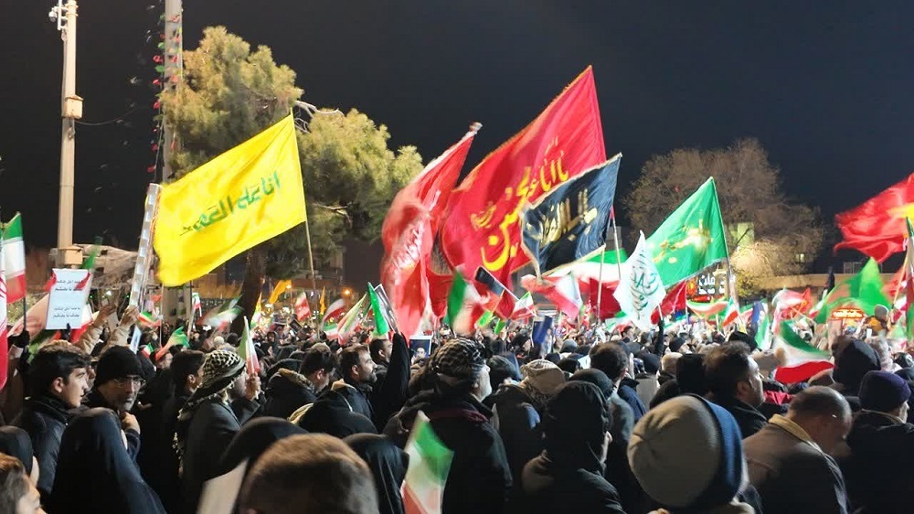 تصاویر/ نهمین شب حماسه سازی مردم اراک با حضور خانواده سپهبد شهید محمد پاکپور