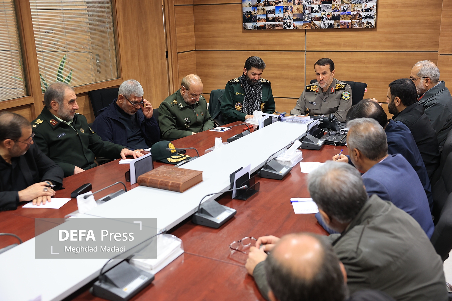 جلسه ستاد هماهنگی مراسم تشییع فرماندهان شهید و جمعی از شهدای مردمی برگزار شد