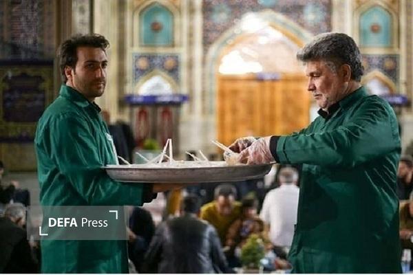 مجموع خدمات اطعامی حرم مطهر رضوی در ماه رمضان به ۳ میلیون وعده رسید| «سفره پدری» امام رضا (ع) میزبان زائران و اقشار مختلف جامعه مجموع خدمات اطعامی حرم مطهر رضوی در ماه رمضان به ۳ میلیون وعده رسید| «سفره پدری» امام رضا (ع) میزبان زائران و اقشار مختلف جامعه