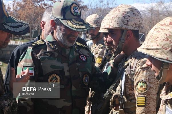 فرمانده نیروی زمینی ارتش در بازدید از تیپ ۱۶۴ پیرانشهر:هوشیاری شبانهروزی نیروهای مسلح، سد محکمی در برابر محاسبات غلط دشمنان است/تمامی تحرکات دشمنان در مرزهای کشور لحظه به لحظه رصد و پایش میشود فرمانده نیروی زمینی ارتش در بازدید از تیپ ۱۶۴ پیرانشهر:هوشیاری شبانهروزی نیروهای مسلح، سد محکمی در برابر محاسبات غلط دشمنان است/تمامی تحرکات دشمنان در مرزهای کشور لحظه به لحظه رصد و پایش میشود