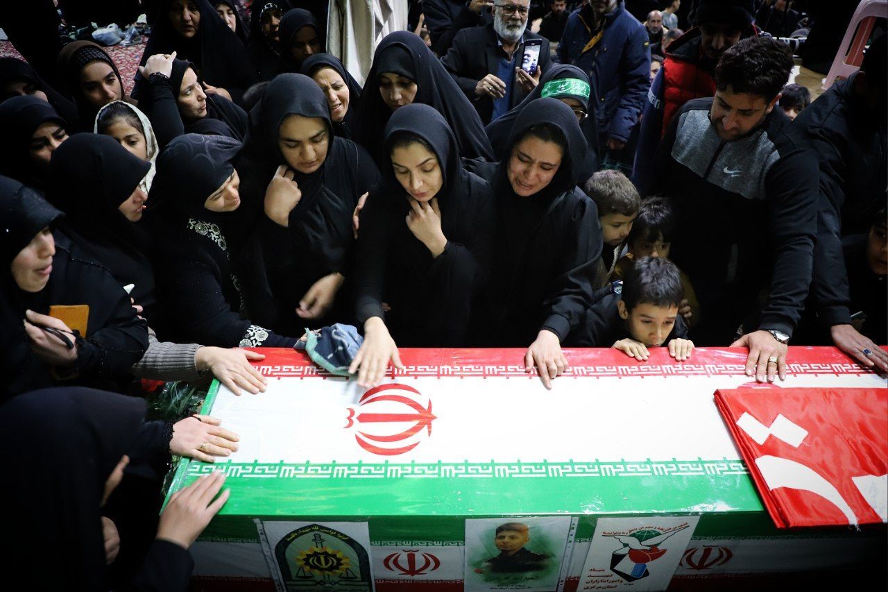 تصاویر/ مراسم شبی با شهید والامقام امید کارچانی