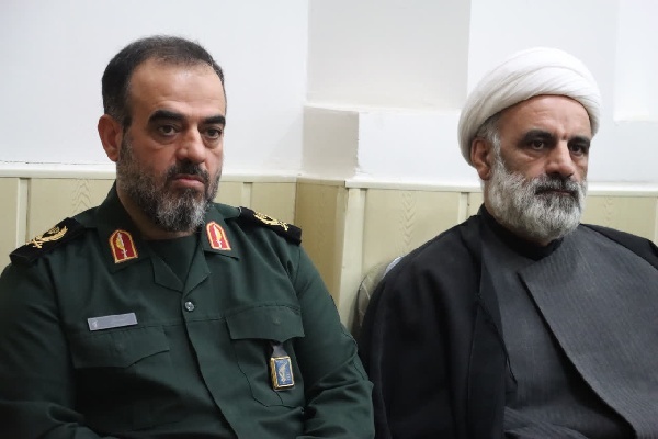 ضرورت بیعت با رهبری و وحدت ملت ایران در برابر دشمنان ضرورت بیعت با رهبری و وحدت ملت ایران در برابر دشمنان