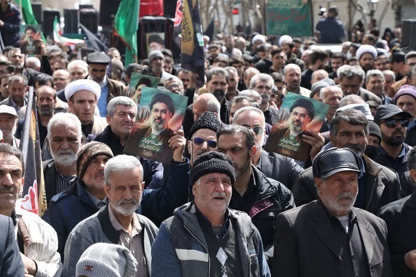 فیلم/ اجتماع حماسی هیأت های مذهبی شهرکرد در محکومیت جنایات آمریکا و اسرائیل