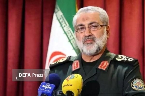 سخنگوی ارشد نیروهای مسلح: در صورت تهدید بنادر ایران، همه بنادر و اسکلههای منطقه هدف مشروع ما خواهد بود سخنگوی ارشد نیروهای مسلح: در صورت تهدید بنادر ایران، همه بنادر و اسکلههای منطقه هدف مشروع ما خواهد بود