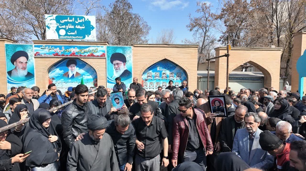 تصاویر/ تشییع شهیده صغری قاسمی در اراک