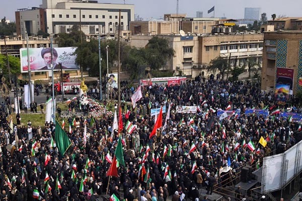 خروش مردم اهواز در جوار کارون + تصاویر